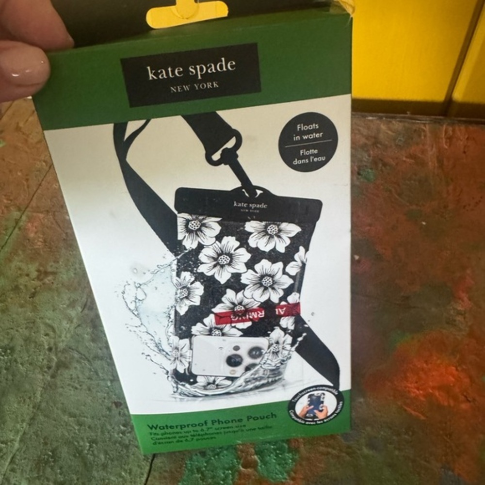 Kate Spade Black and White Floral Phone Pouch- flotation capability/waterproof💦